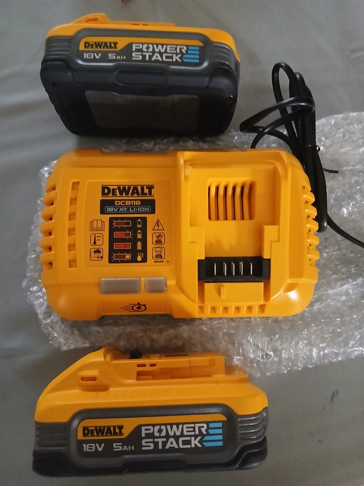 dewalt accu,s 18v 5ah power stack, Ophalen
