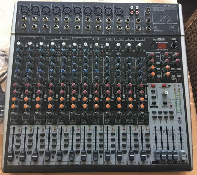 Behringer xenix x2442 USB mengpaneel als nieuw SPOTPRIJS, Ophalen, Zo goed als nieuw, 10 tot 20 kanalen, Microfooningang