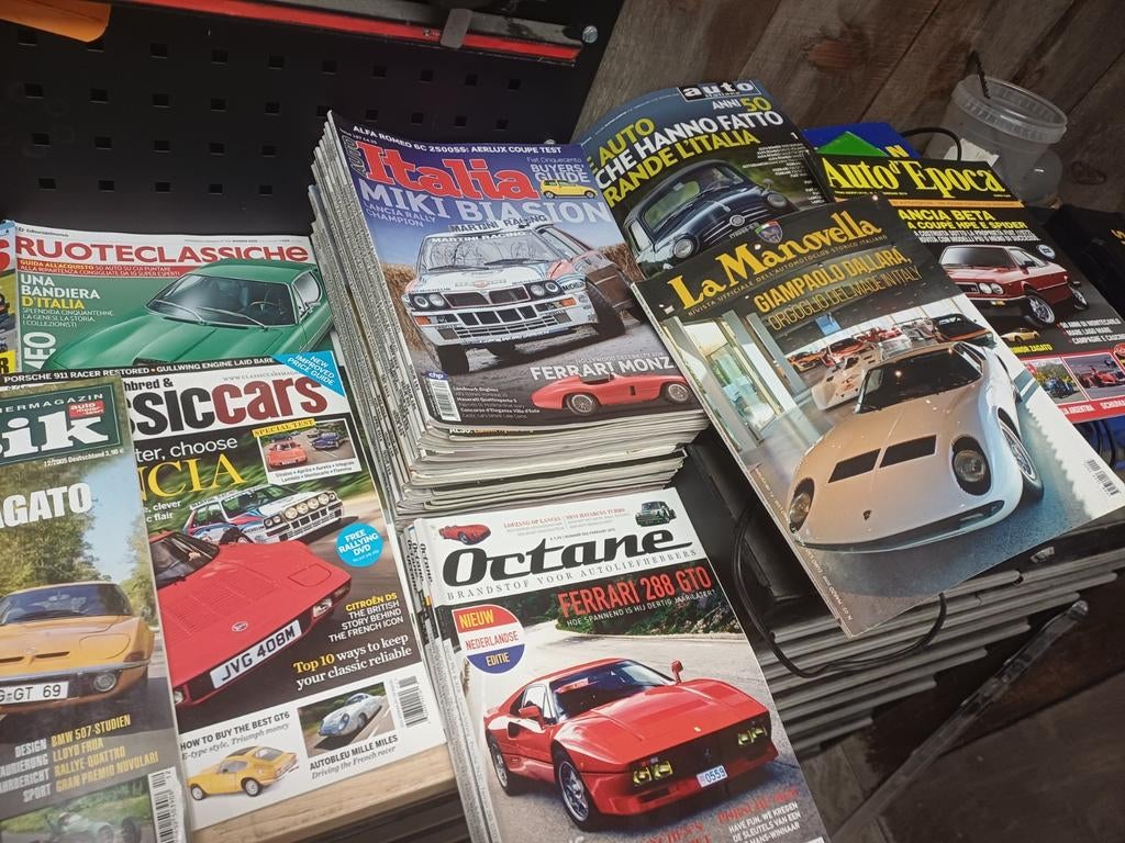 Doos vol automagazines en boeken, Boeken, Ophalen, Ferrari