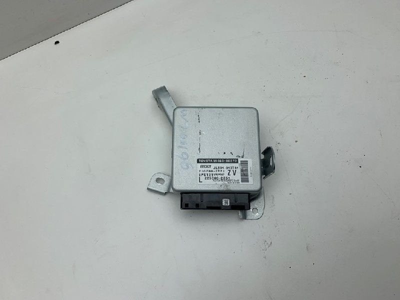 COMPUTER STUURBEKRACHTIGING Yaris III (P13) (|896500D373|), Gebruikt, Toyota