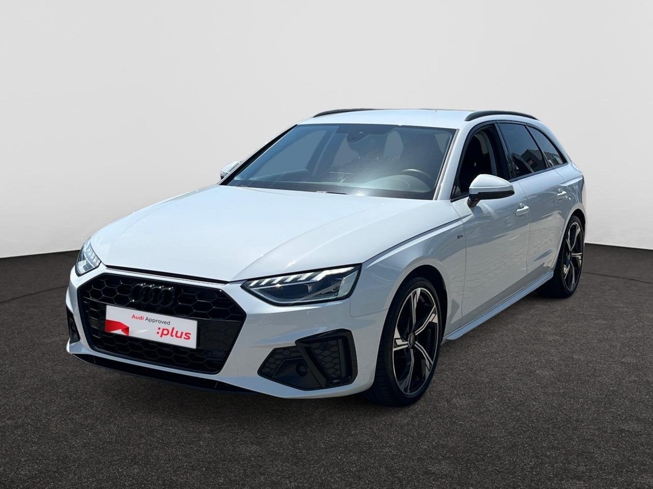 Audi A4 Avant S-LINE*AUTOMAAT*150PK*CAMERA*SENSOREN*CARPLAY*, Automaat, 164 g/km, A4, Wit