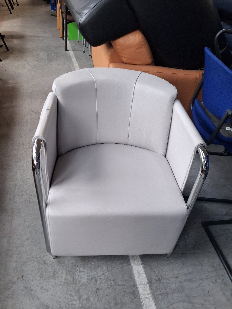 Fauteuil cuir VAGHI, Maison & Meubles, Moins de 75 cm, Comme neuf, Enlèvement, Cuir
