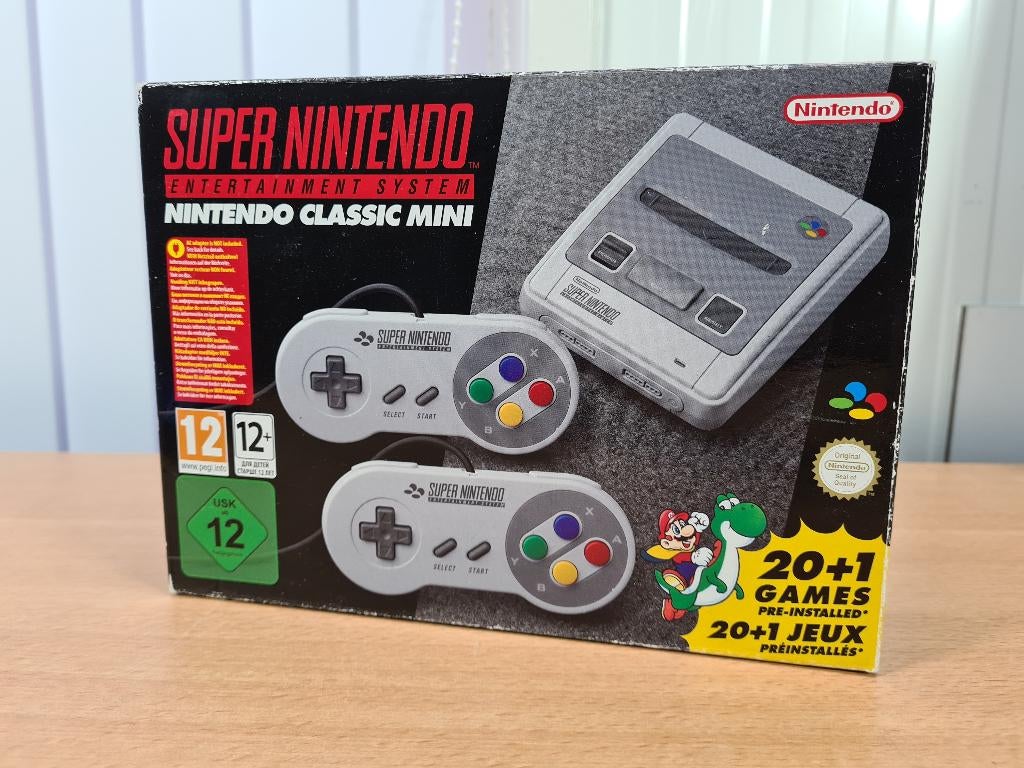 Super Nintendo SNES Mini Console Boxed, Games en Spelcomputers, Ophalen, Gebruikt, Met 2 controllers, Met games