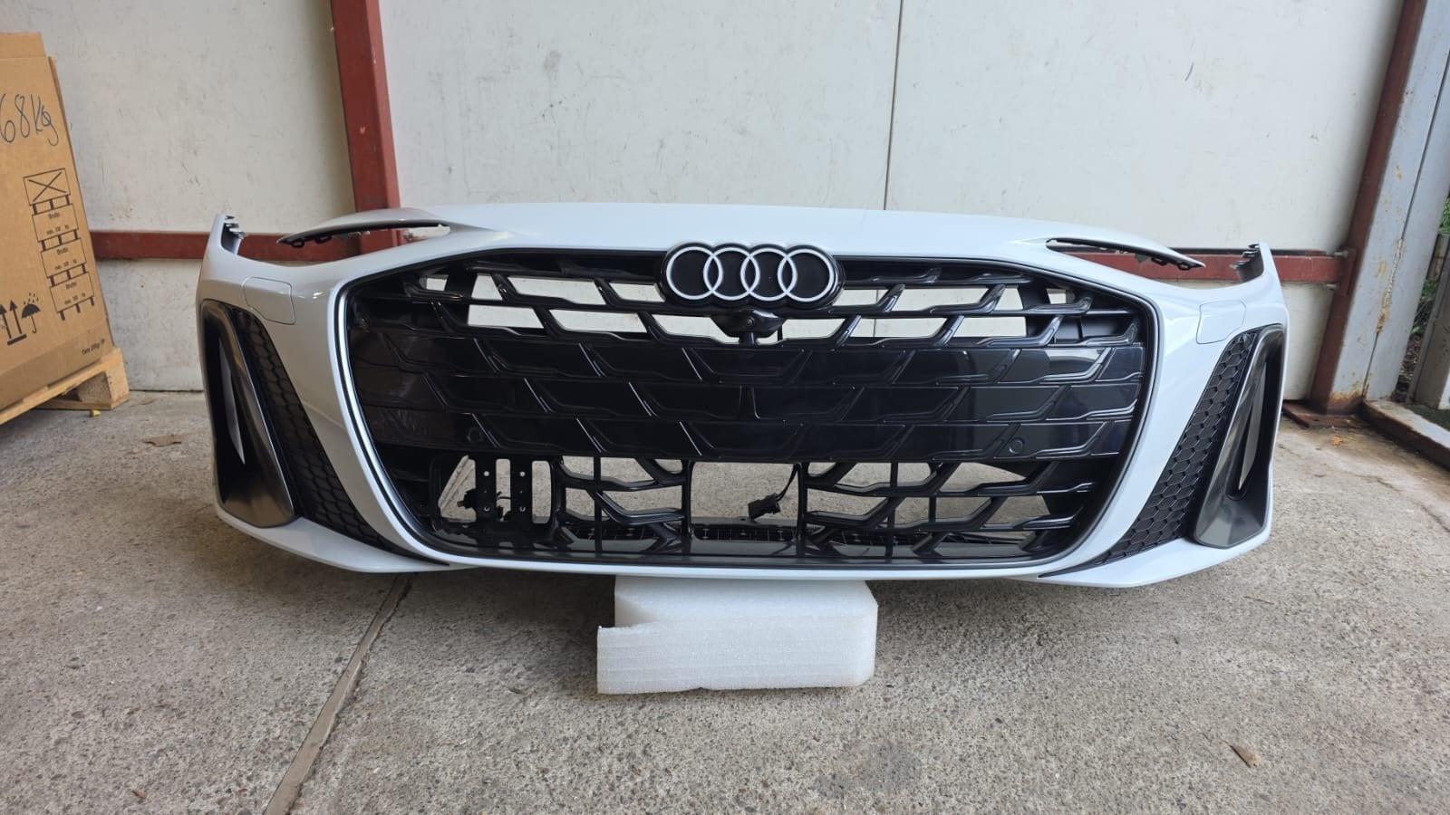 Pare-chocs avant complet AUDI A6 C9 S-Line 4P0121763 d'origi, Pare-chocs, AUDI AG, Auto-Union-Strasse 1
85045  Ingolstadt, DE