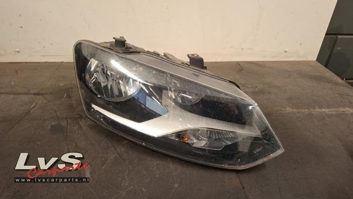Phare droit d'un Volkswagen Polo, Autos : Pièces & Accessoires, Éclairage, Volkswagen, Utilisé, 3 mois de garantie, Enlèvement ou Envoi