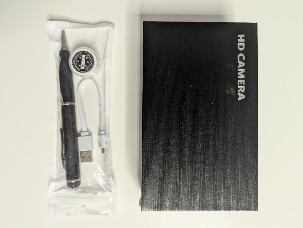 Spycamera: knoopcamera en Audio-pen + oortje, Electroménager, Électroménager & Équipement Autre, Comme neuf, Enlèvement ou Envoi