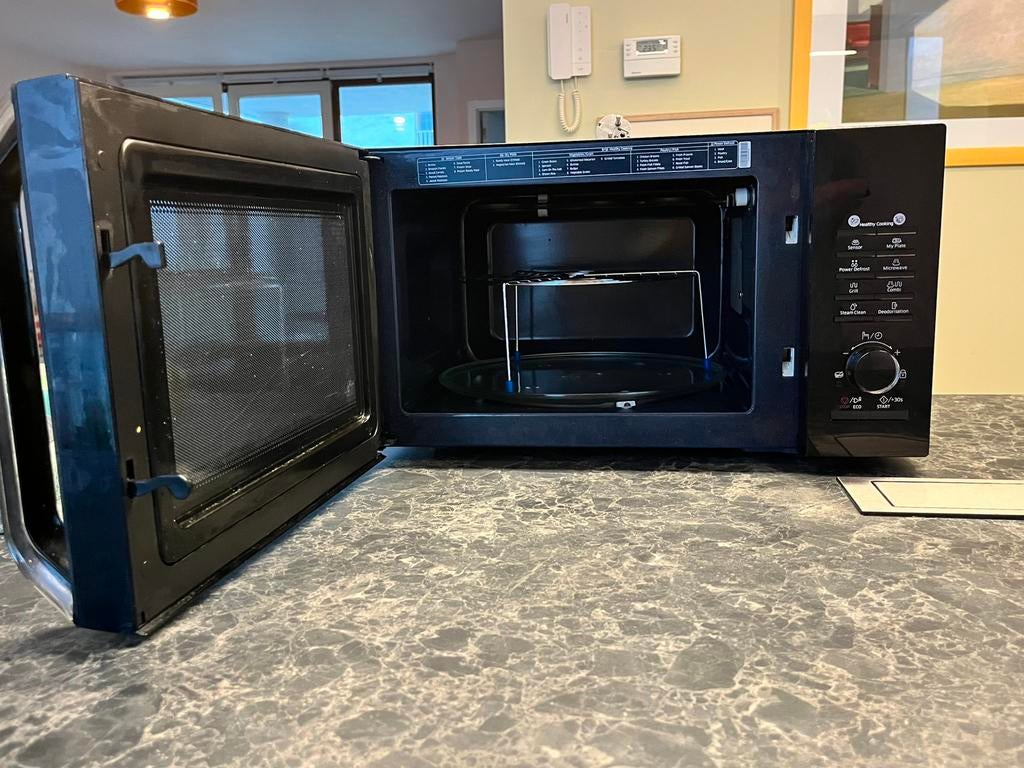 Samsung vrijstaande combi-microgolfoven. 51cm B, 30H, 40D., Elektronische apparatuur, Microgolfovens, Ophalen, Grill, Zo goed als nieuw
