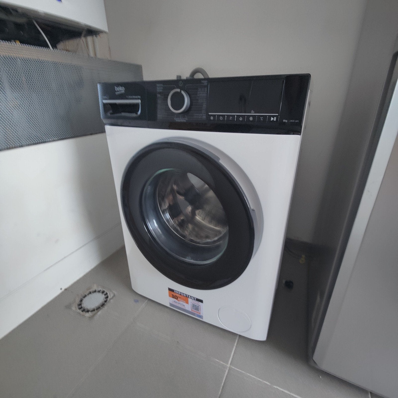 Wasmachine BEKO (4 maanden oud), Elektronische apparatuur, Ophalen, Nieuw, Voorlader, 85 tot 90 cm