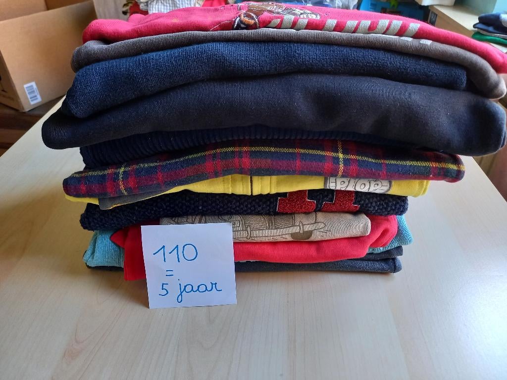 Nieuwstaat pakket jongenskledij truien maat  110 jongen, Kinderen en Baby's, Trui of Vest, Kuifje, Ophalen of Verzenden, Zo goed als nieuw