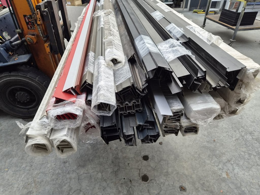 Lot Alu dakranden +€6000 winkelwaarde, Doe-het-zelf en Bouw, Ophalen, Nieuw, Aluminium