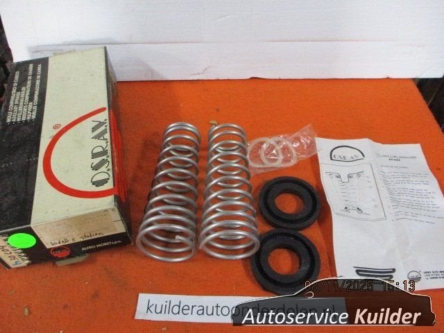 Hulpveren set Opel Kadett D Combi 1979-1984 OSRAV 30C04, Neuf, -, Origine de la pièce connue, Opel