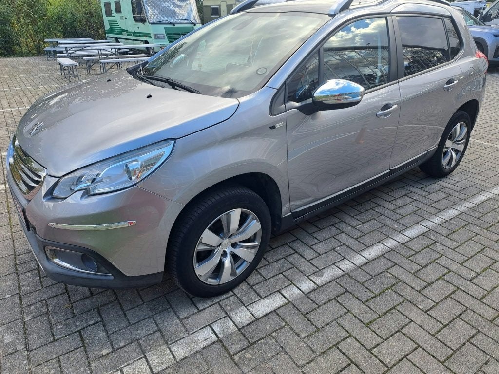 Peugeot 2008 1.2 Benzine 2016, Autos, Argent ou Gris, Achat, Euro 6, Boîte manuelle