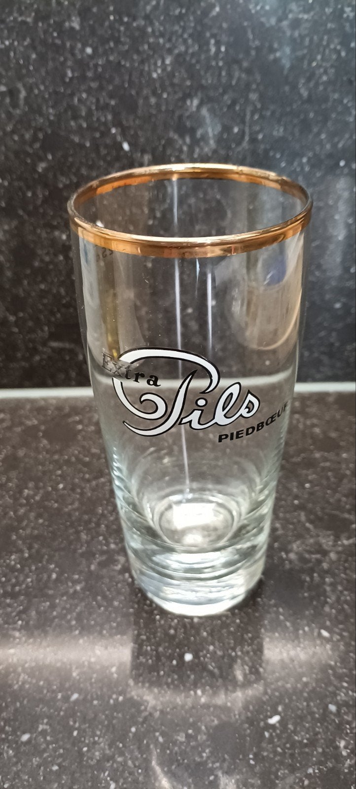 Oud emaille bierglas met gouden rand en maataanduiding oude, Ophalen of Verzenden, Bierglas