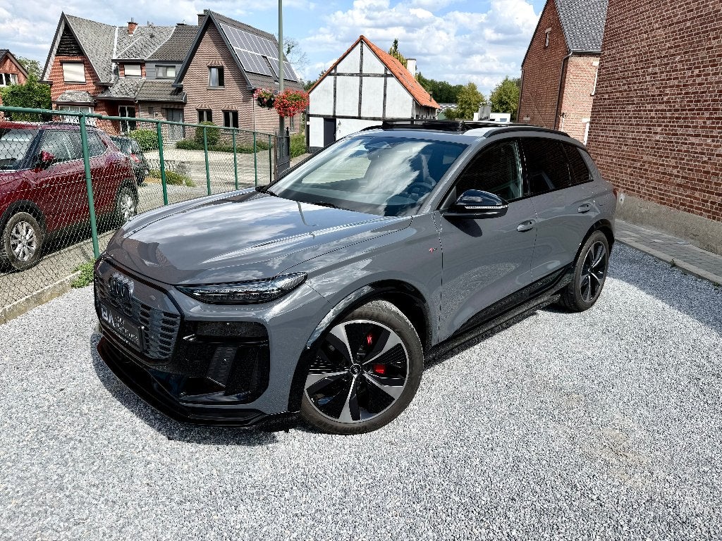 Audi Q6 e-tron 100 kWh 55 Quattro Edition One Grey | Full !, Autos, Audi, Entreprise, Garantie prolongée, Entretenue par le concessionnaire