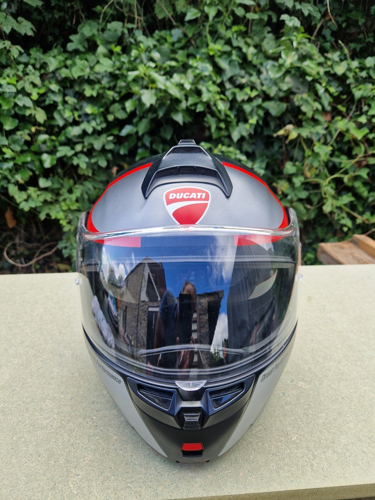 Helm ducati systeem, Motoren, Ophalen