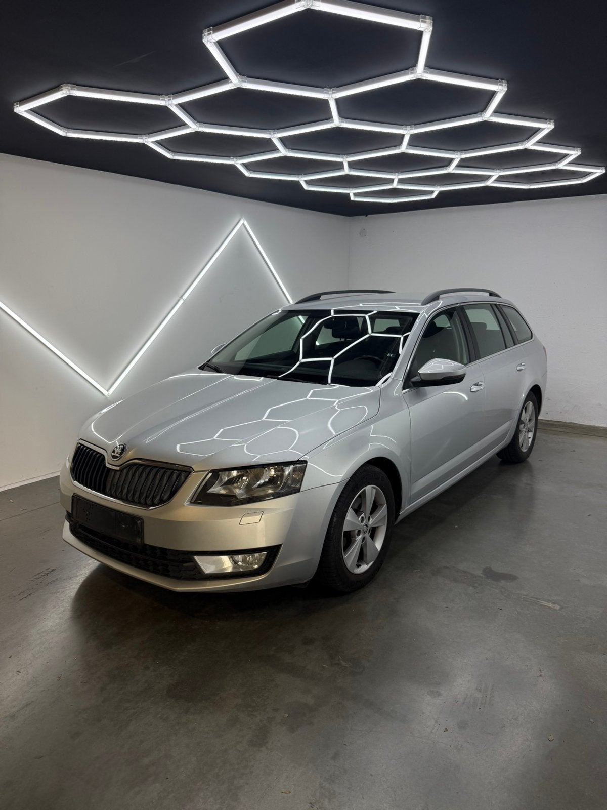 Skoda Octavia 1.6 DIESEL| 2017| FULL SERVICE| 201.082KM, Auto's, Voorwielaandrijving, Stof, 4 cilinders, 1600 cc