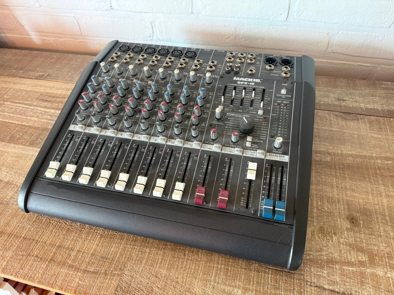 Mackie DFX-12 - amper gebruikt, Musique & Instruments, Enlèvement, Comme neuf