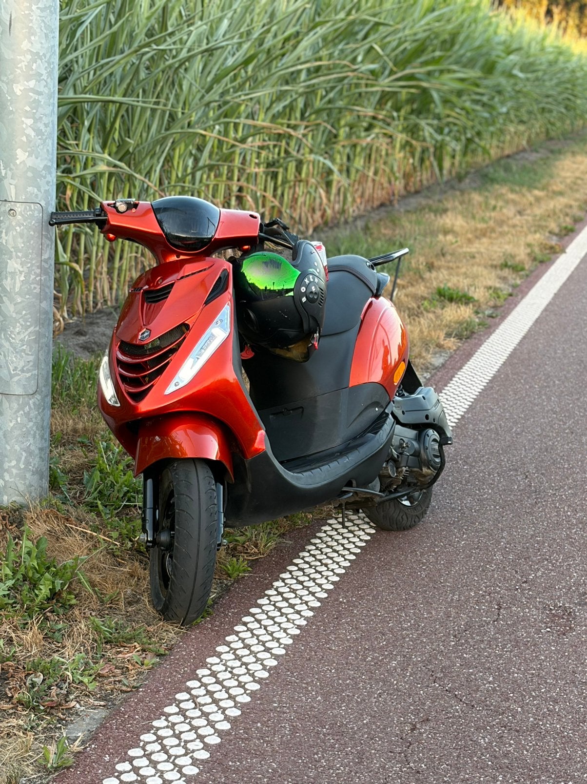 Piaggio zip, Fietsen en Brommers, Scooters | Piaggio, Zo goed als nieuw, Zip, Ophalen