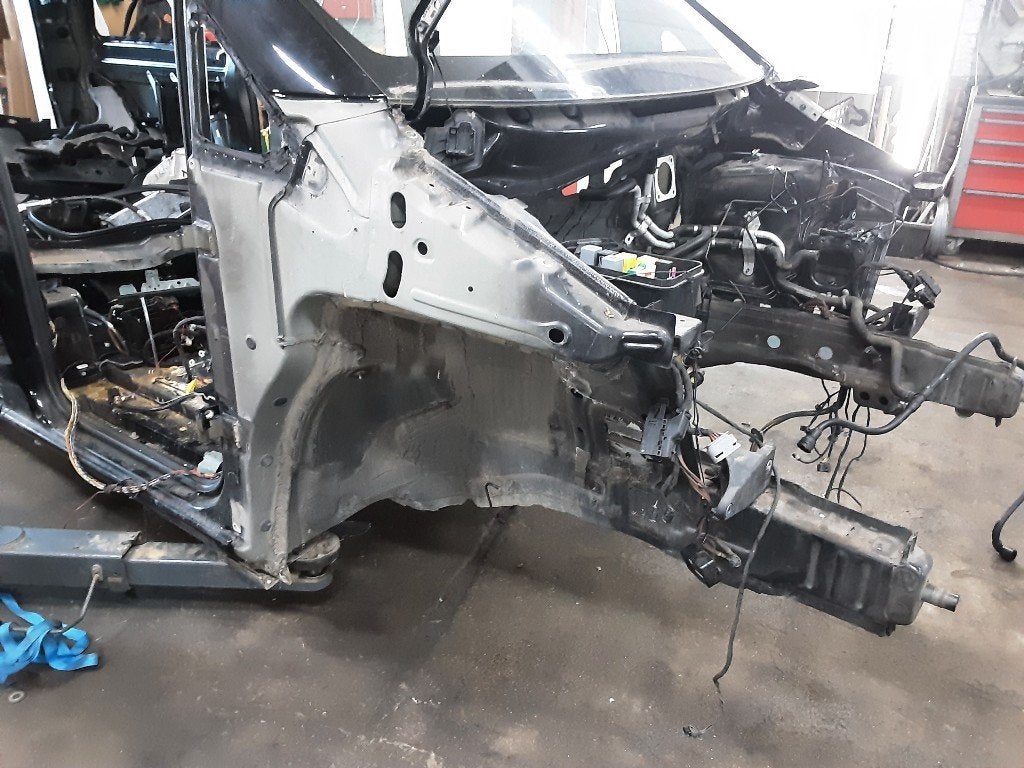 PARE BOUE AVANT DROIT Mercedes-Benz V (447.8), Mercedes-Benz, Garde-boue, Utilisé, Avant