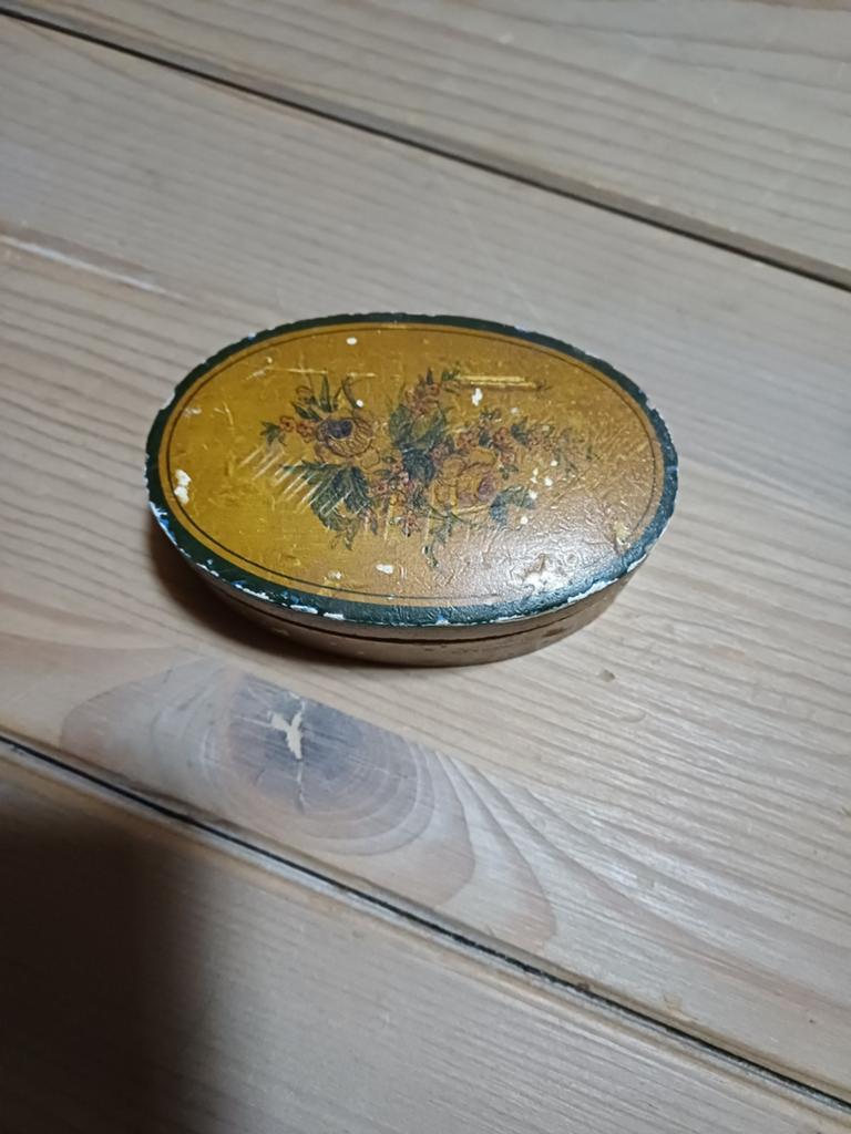 Sieraden doosje, Ophalen