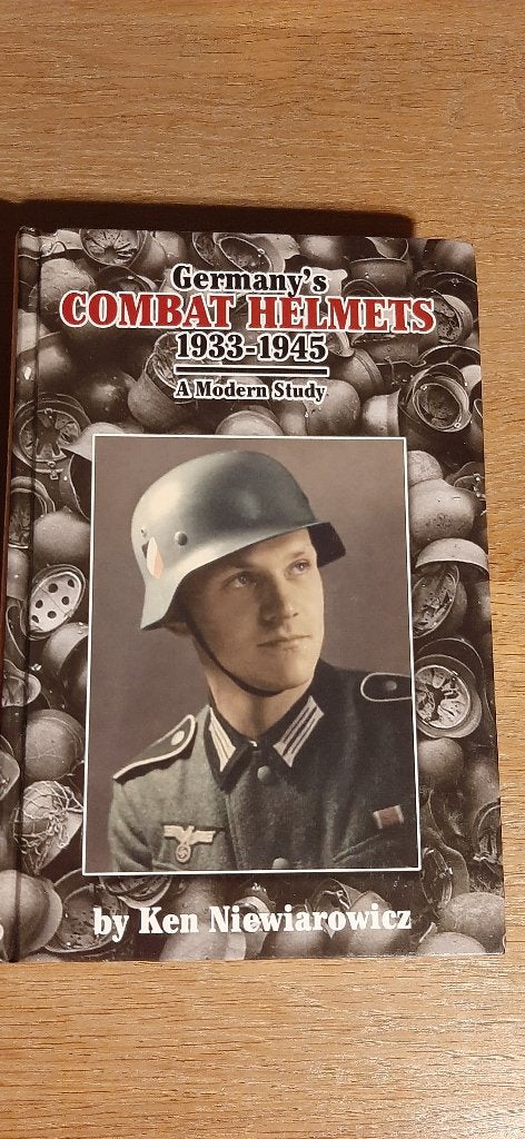 Germany"s combat helmets 1933-1945., Verzamelen, Ophalen of Verzenden, Landmacht, Boek of Tijdschrift