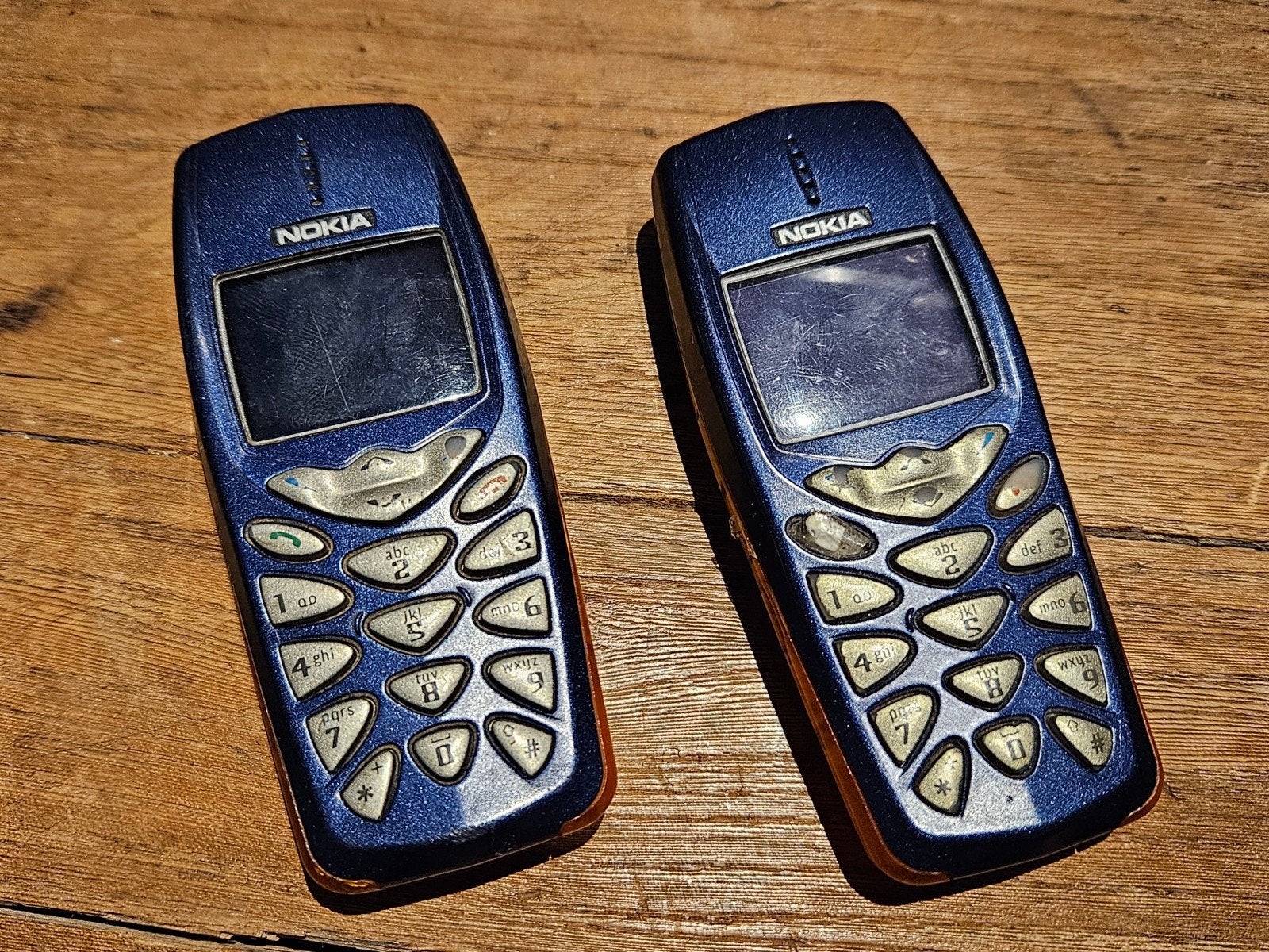 lot 2 gsm Nokia 3510i niet getest (geen oplader), Telecommunicatie, Mobiele telefoons | Nokia, Ophalen, Gebruikt, Blauw, Fysiek toetsenbord