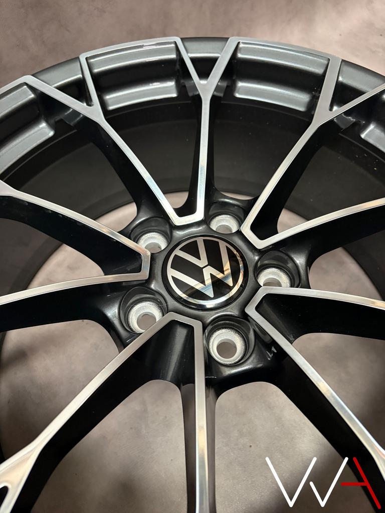 1x 19'' Volkswagen Golf 8 R Warmenau velg BTW 5H0601025AL, Auto-onderdelen, Banden en Velgen, 19 inch, Gebruikt, -, -