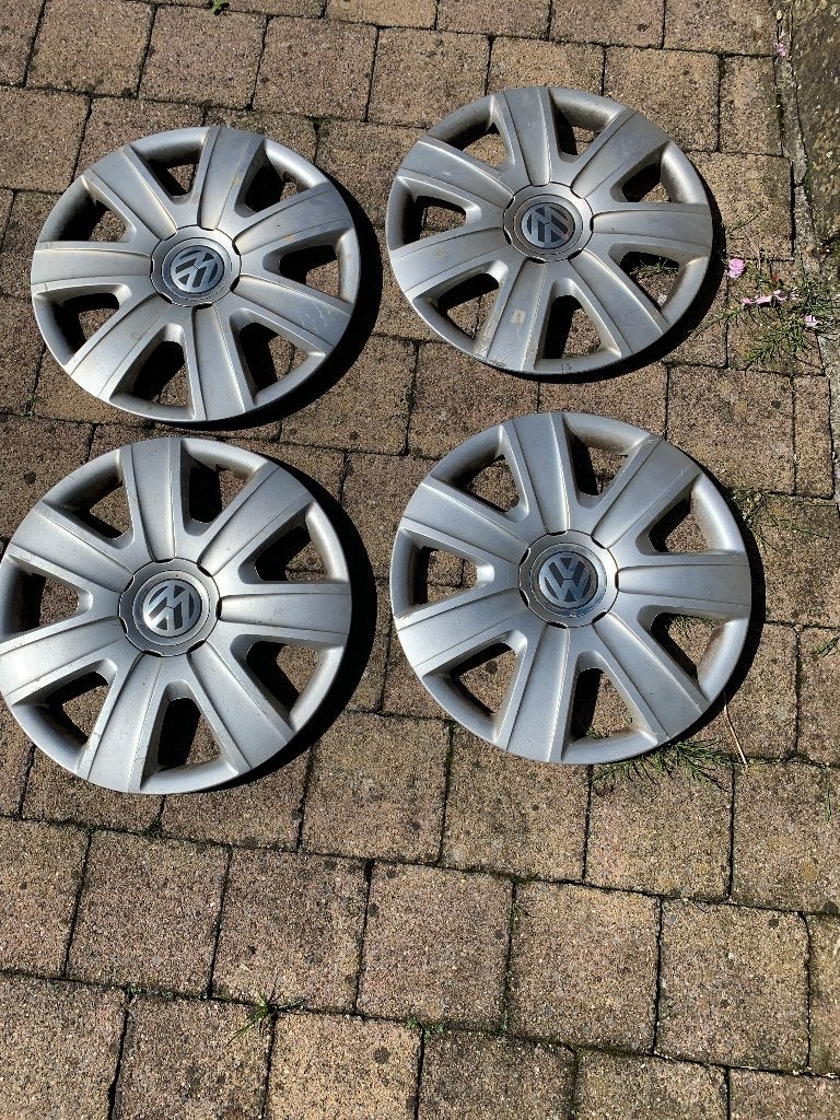 Quatre enjoliveurs VW, Enlèvement, Utilisé