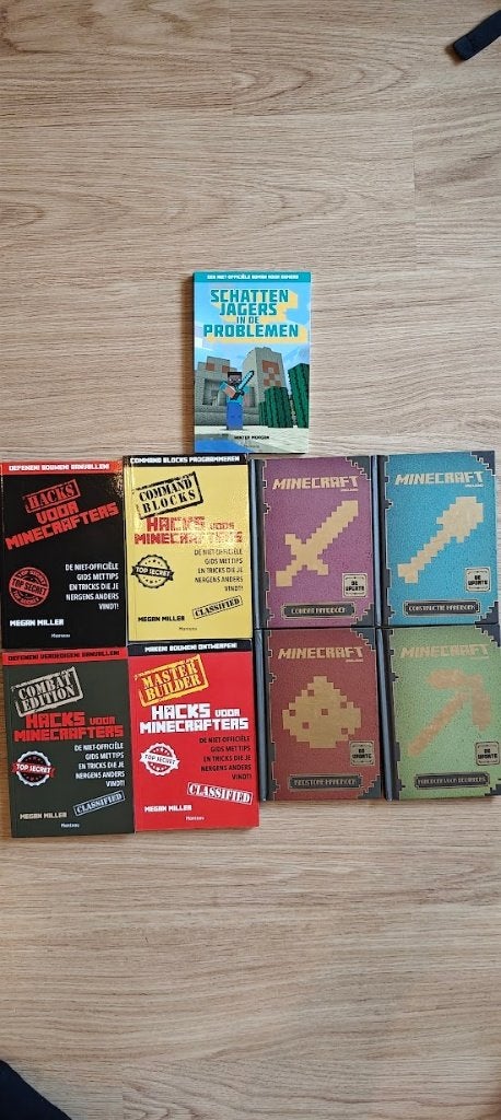 Lot Minecraft Boeken, Boeken, Meerdere stripboeken, Ophalen of Verzenden, Zo goed als nieuw