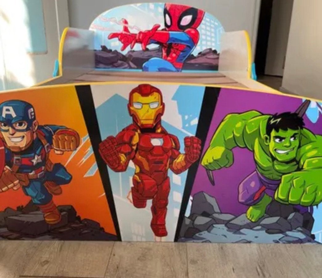 Marvel superhelden peuter/ kleuter bed, Kinderen en Baby's, Kinderkamer | Bedden, Ophalen