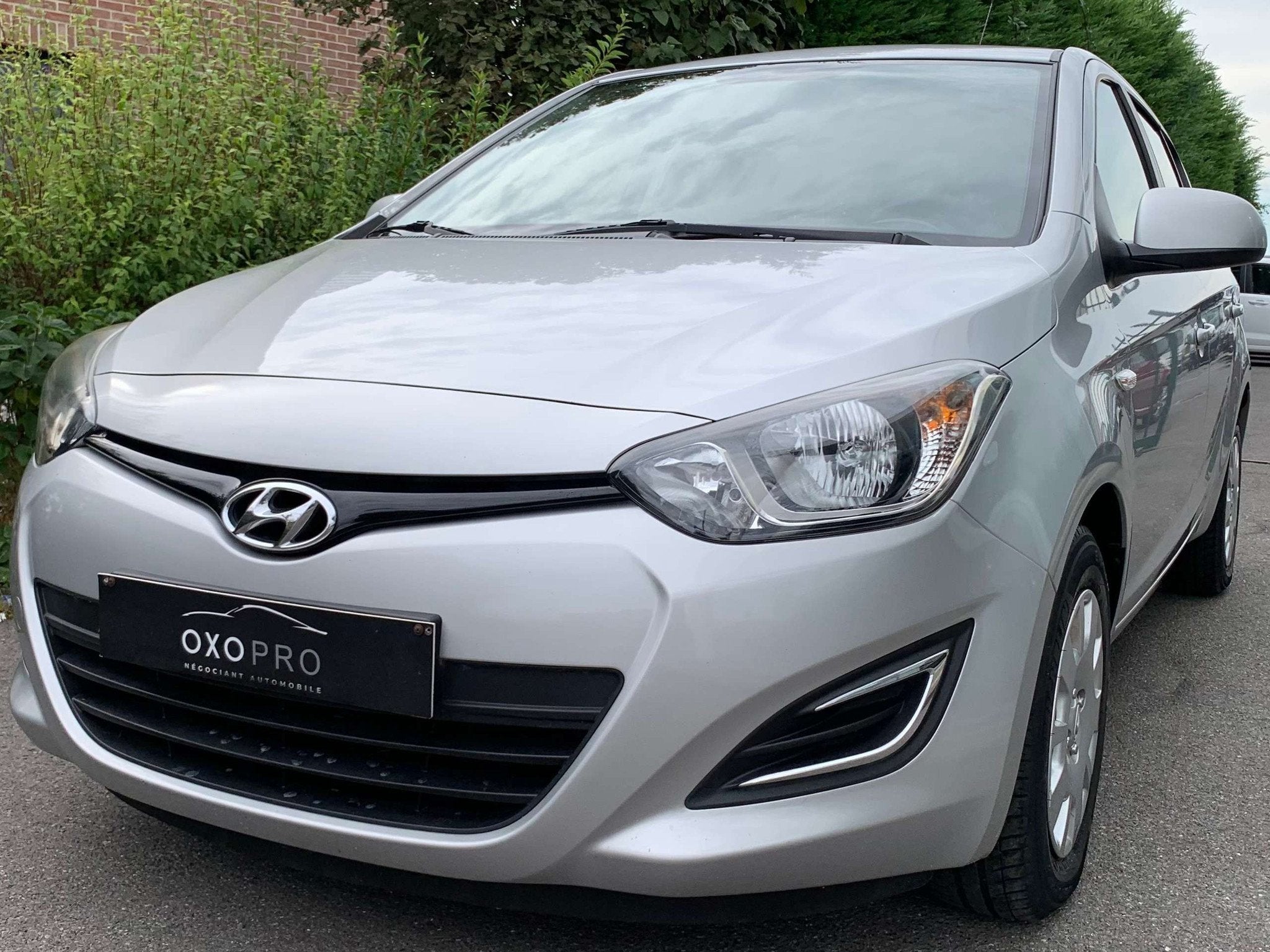 Hyundai i20 1.2 Essence / Airco / Radar de Recul / 5 Portes, Autos, Entreprise, Boîte manuelle, Tissu, Alarme