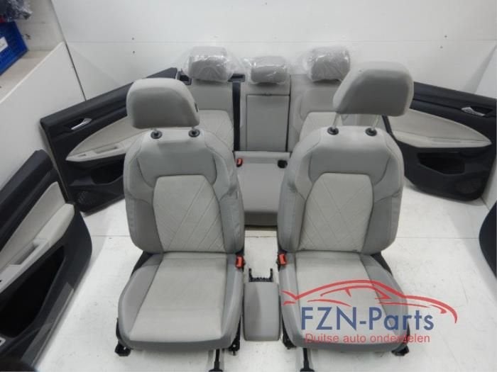 VW Golf 8 Interieur Stof Alcantara Stoelverwarming, Enlèvement ou Envoi, Utilisé