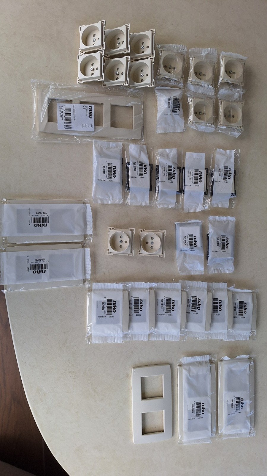 Niko afdekplaatjes en afwerkplaatjes, Doe-het-zelf en Bouw, Ophalen, Schakelaar