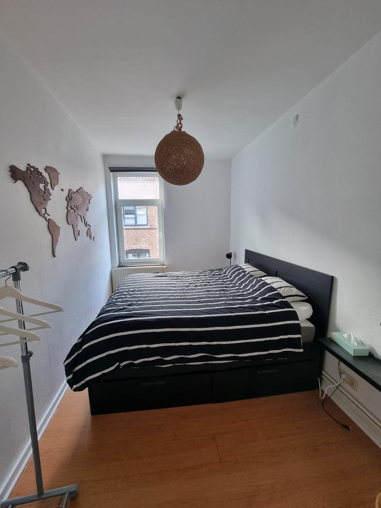 IKEA bed van 180 cm, Ophalen, Zo goed als nieuw