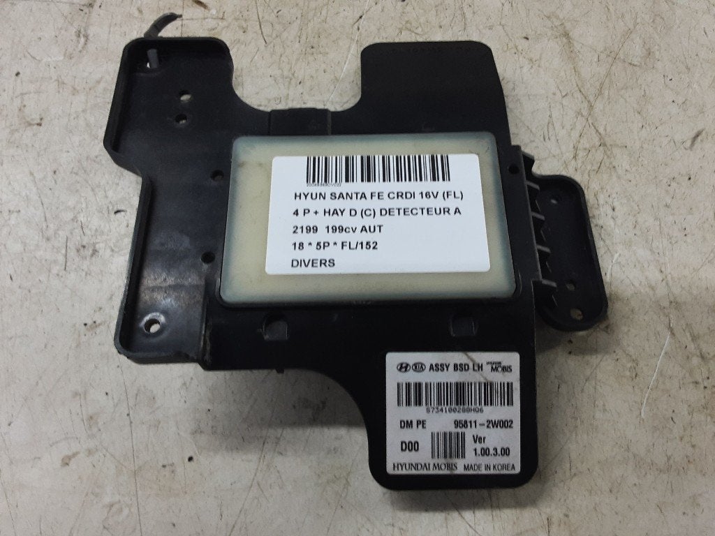 DIVERS DIVERS Hyundai Santa Fe III (DM) (985112W002), Utilisé, Hyundai