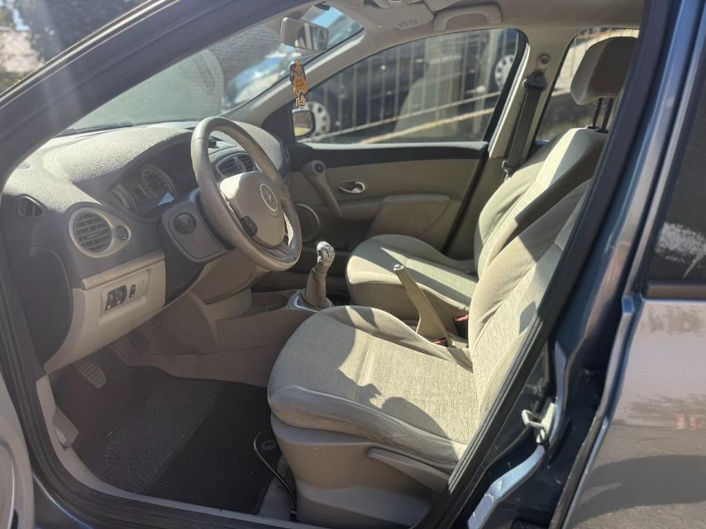 Renault Clio Privilege (année de construction 2003), Cuir, Achat, 82 kW, Entreprise