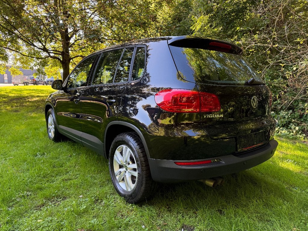 VW TIGUAN 1.4 ESSENCE - PARFAIT ÉTAT - GARANTIE -, Autos, 90 kW, Euro 5, Achat, Entreprise