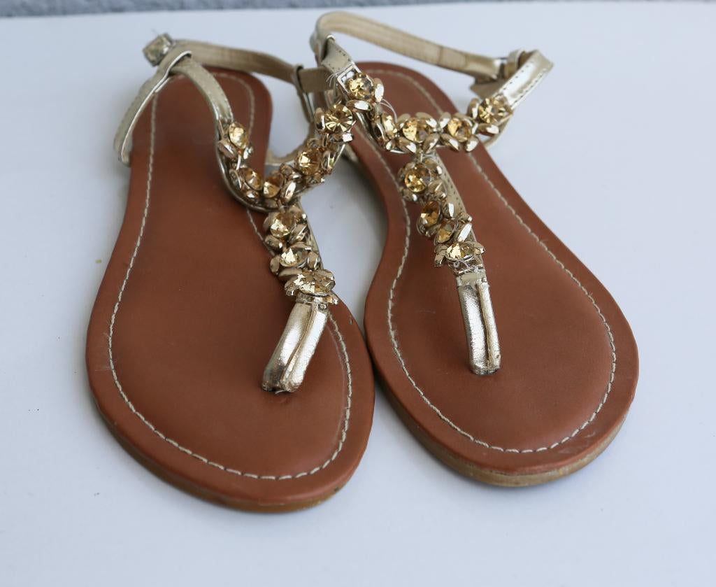 Mooie platte schoenen maat 38 - helemaal van leer, Kleding | Dames, Schoenen, Ophalen of Verzenden, Overige kleuren, Sandalen of Muiltjes