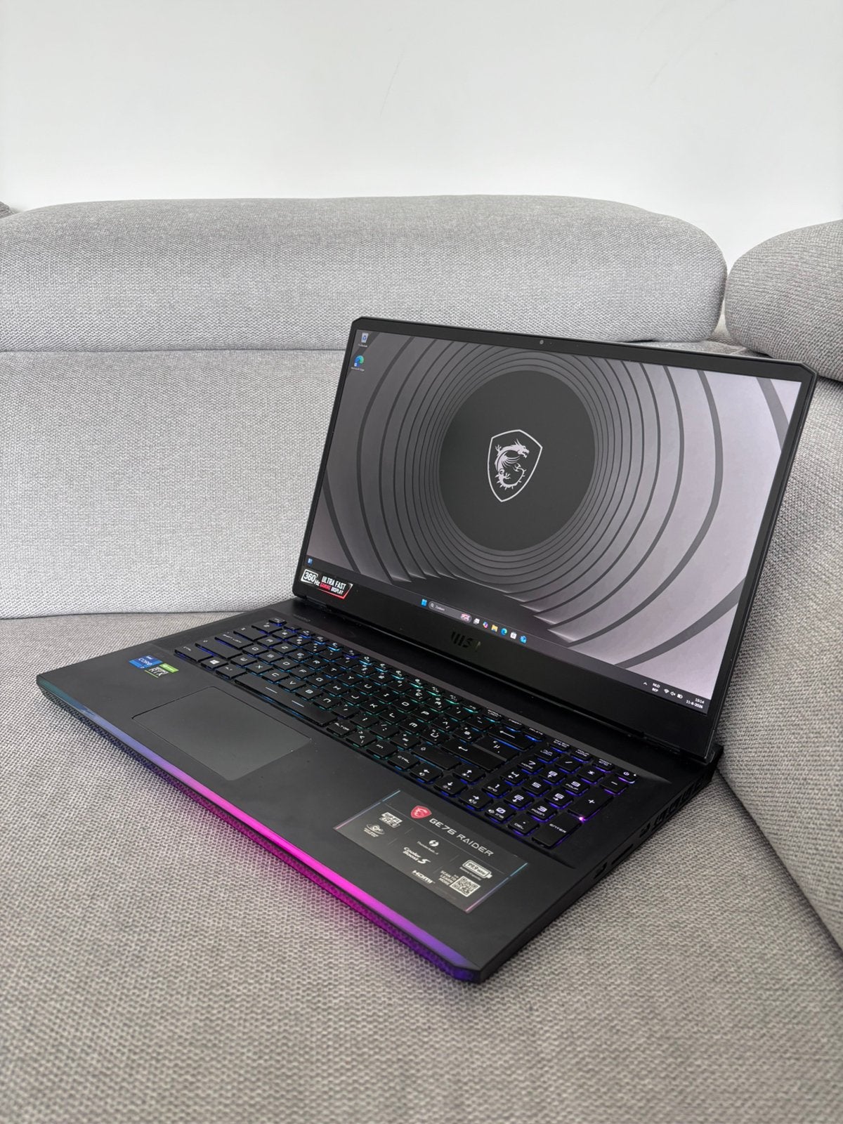 MSI GE76 Raider 11UG Gaming laptop, Computers en Software, Ophalen, Gebruikt, Met videokaart, 2 tot 3 Ghz