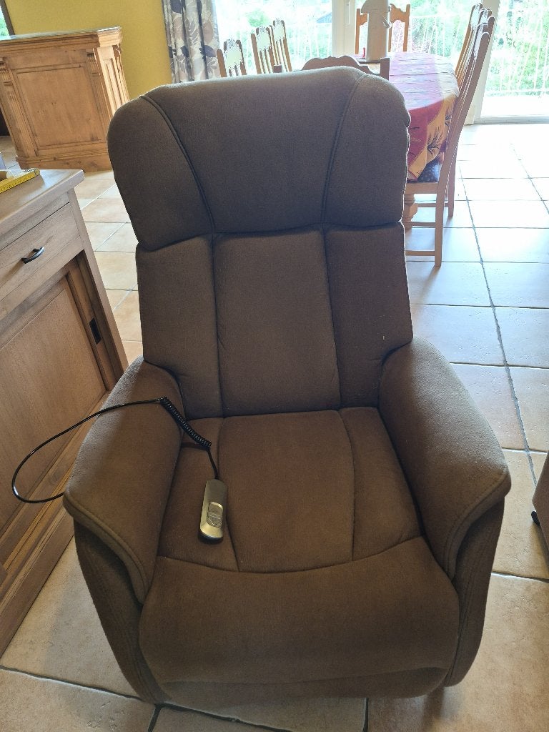 lot de 2 fauteuils releveurs électriques à 1 moteur, Moins de 75 cm, Enlèvement, Utilisé, Classique