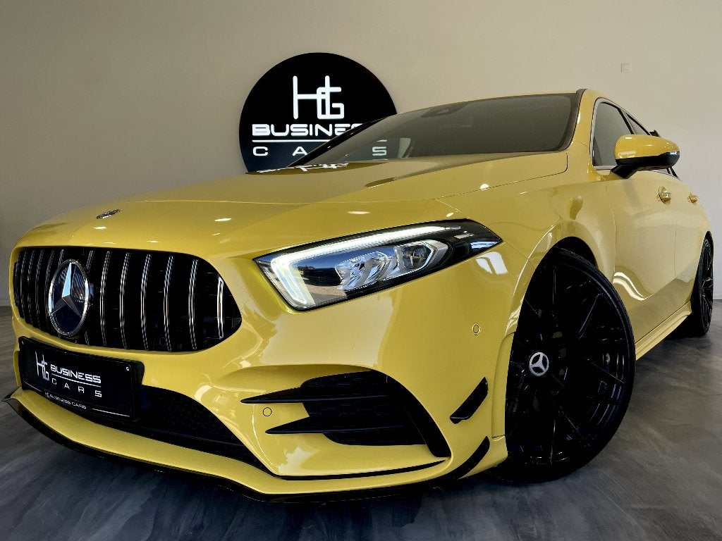 Mercedes-Benz A 180 A 180/ PACK AMG/ LOOK A45/ PACK AERO, Auto's, Alcantara, Bedrijf, 5 deurs, 121 g/km