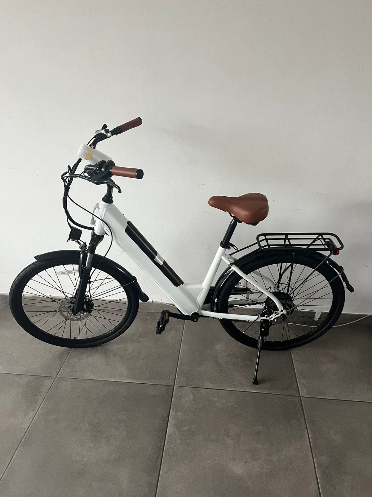 NOUVEAU vélo électrique, Vélos & Vélomoteurs, Enlèvement, Neuf, 50 km par batterie ou plus