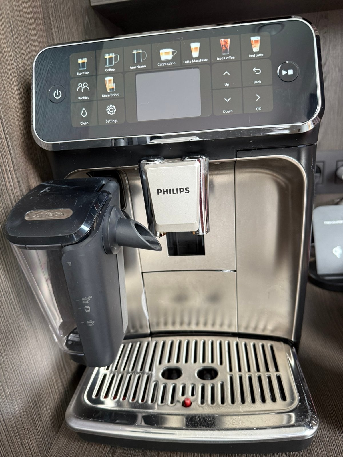 Philips Lattego 5500, Electroménager, Réservoir d'eau amovible, Café moulu, Utilisé, 10 tasses ou plus