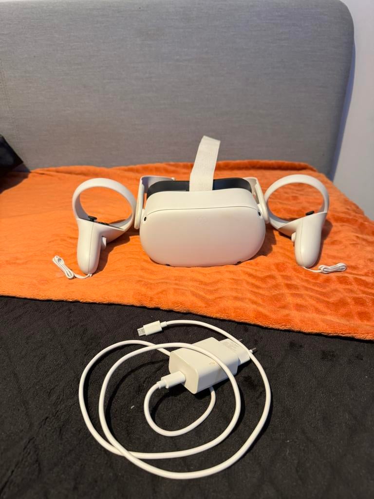 Meta wuest 2 vr bril, Games en Spelcomputers, Virtual Reality, Ophalen, Zo goed als nieuw, VR-bril