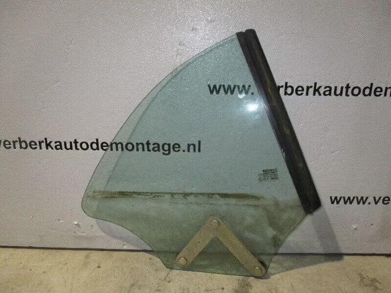 PORTIERRUIT 3-HOEK RECHTS ACHTER Renault Megane (EA), Autos : Pièces & Accessoires, Enlèvement ou Envoi, Renault, Dialog.deutschland@renault.de