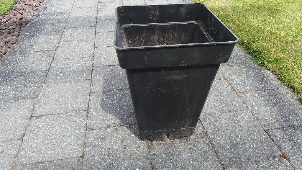 Hoge  plantpotten gevraagd, Tuin en Terras, Kweekspullen, Ophalen, Gebruikt