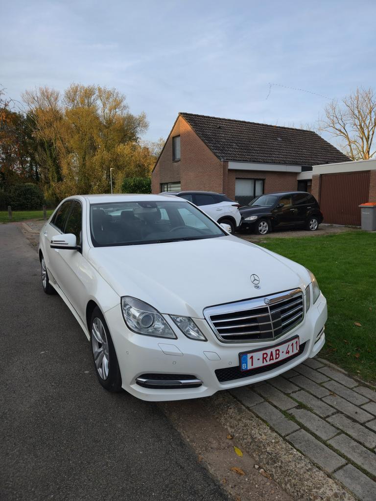 Mercedes E300 hybride 2013 model 231PK, Auto's, Mercedes-Benz, Automaat, Achterwielaandrijving, Zwart, 4 cilinders