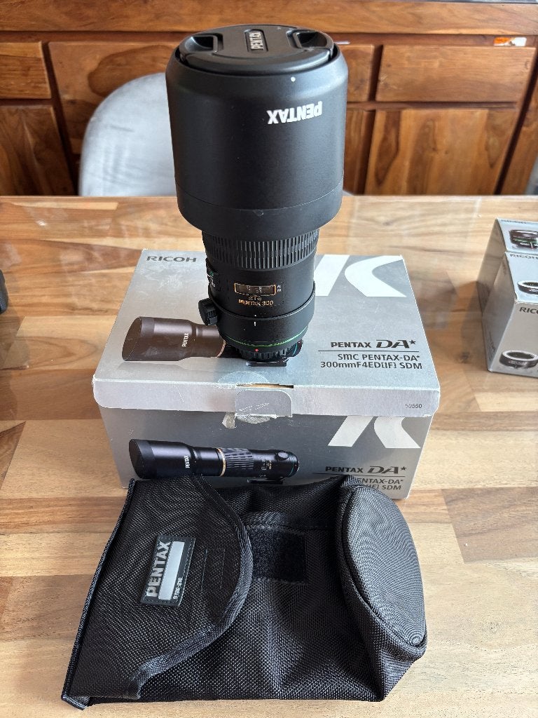 Objectif Pentax SMC DA* 300mm F4 ED(IF) SDM, Enlèvement, Comme neuf, Reflex miroir, Pentax