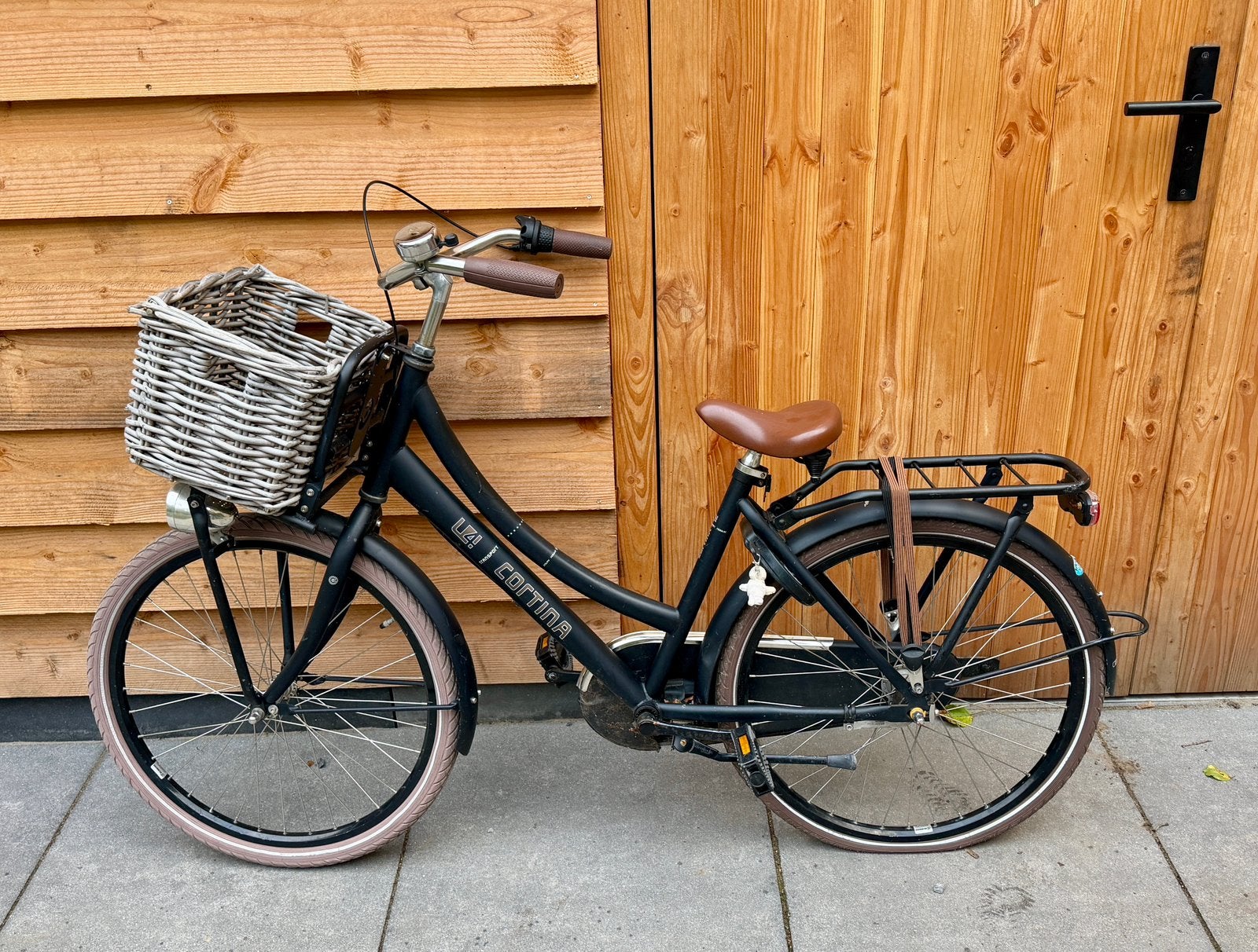 Cortina U4 Transport 24 inch – 3 versnellingen – met mand, Ophalen, Terugtraprem, 24 inch, Versnellingen