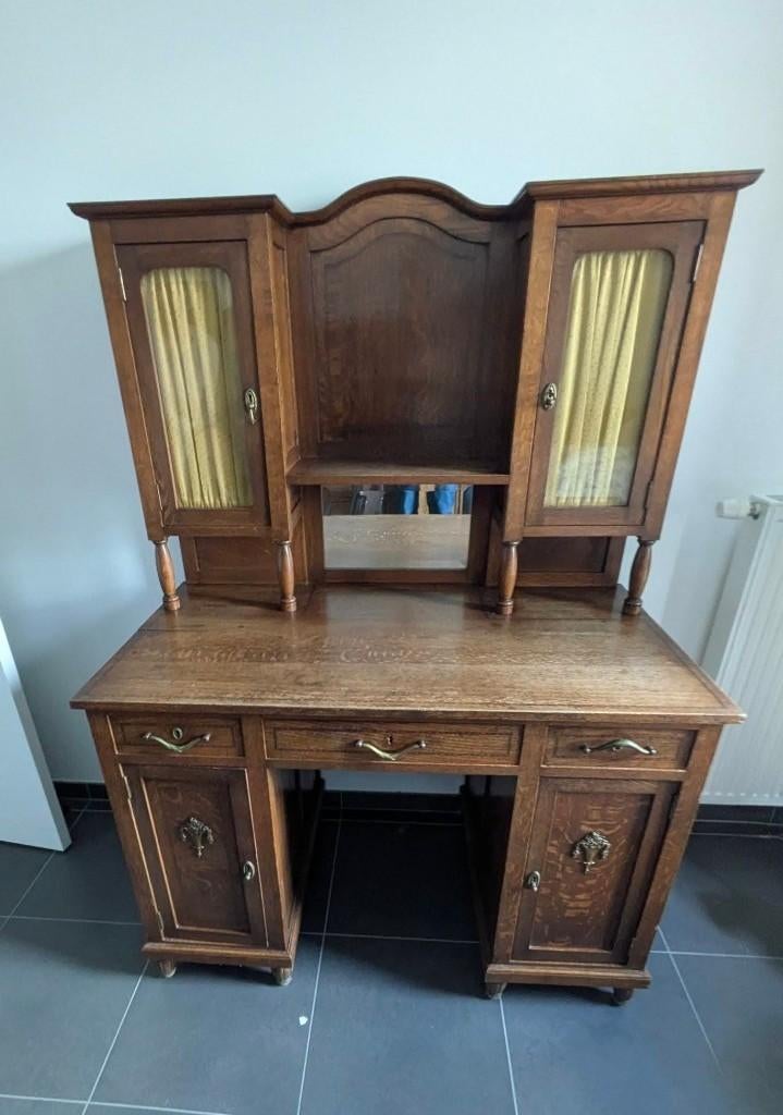 Eikenhouten bureau, Enlèvement